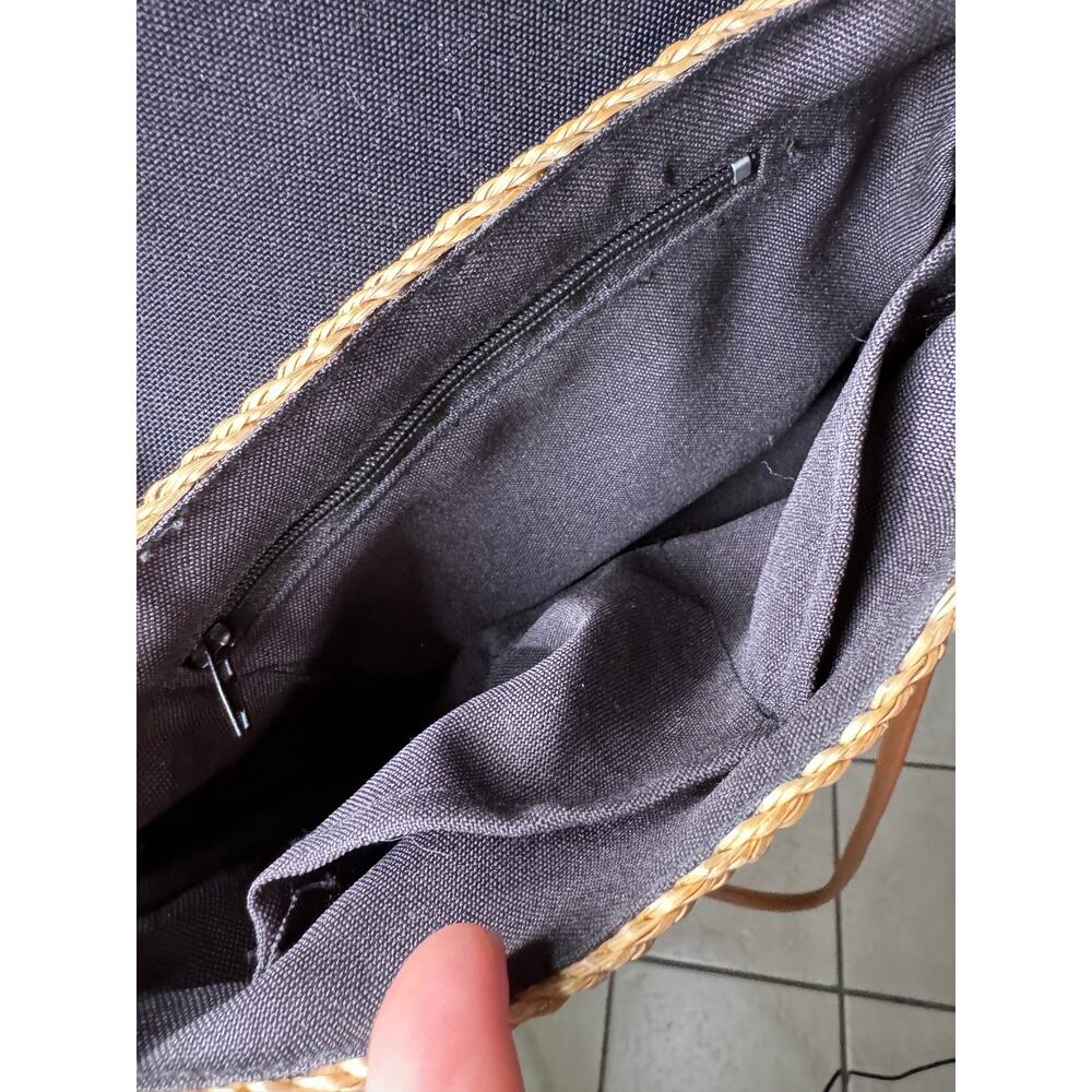 Bohemian Navajo Style Weaving Wicker Crossbody Bag. - Picture 5 of 6